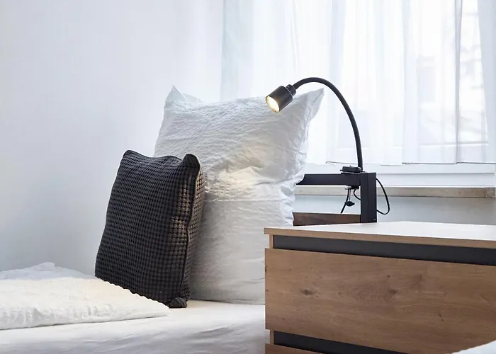 Apartament Lemon 1,apartment Im Kuenstlerviertel - Naehe Innenstadt Und Ubahn, 2 Zimmer, 3 Einzelbetten Und Ein Doppelbett